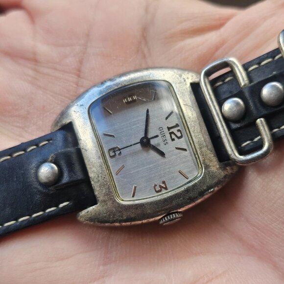 Guess Ladies Wrsitwatch Black Genuine Leather Strap Analog Quartz Wrist Watch - Picture 1 of 13